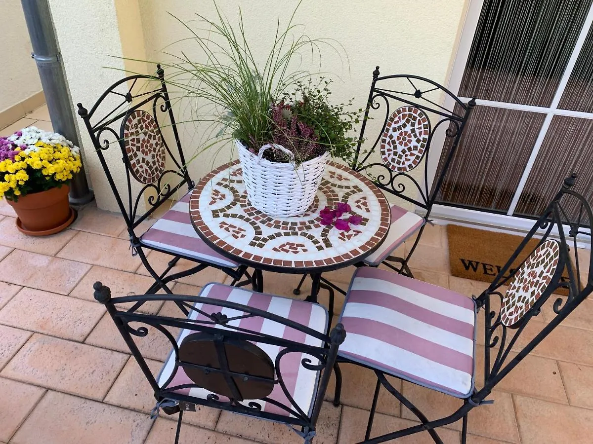 Apartment Terrassenwohnung in Estenfeld bei Würzburg Deutschland